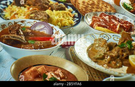 Kaschmir-Küche, Traditionelle indische Gerichte, Draufsicht. Stockfoto