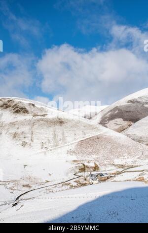 Dalveen Pass im Schnee. Lowther Hills, Dumfries and Galloway, Scottish Borders, Schottland Stockfoto