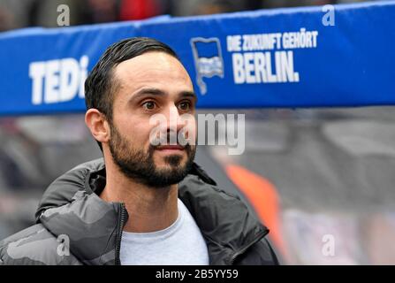 Berlin, Deutschland. März 2020. Trainer Alexander NOURI (B), Porträt, Kopf, Fußball, 1.Bundesliga, 25. Spieltag, Hertha BSC Berlin (B) - SV Werder Bremen (HB) 2:2, am 07.03.2020 in Berlin/Deutschland. Weltweite Nutzung Credit: Dpa/Alamy Live News â Stockfoto
