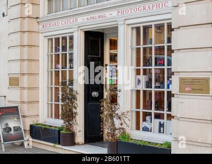 Richard Caplan Kamerahaus, spezialisiert auf hochwertige neue und gebrauchte Kameras, insbesondere Leicas, 60 Pall Mall, St James, London Stockfoto