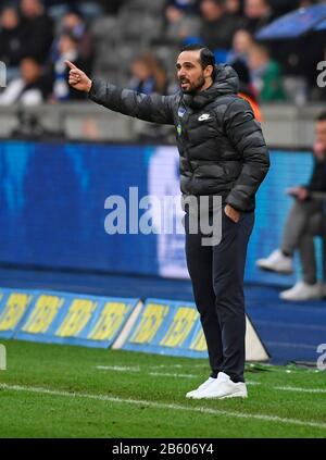 Berlin, Deutschland. März 2020. Trainer Alexander NOURI (B), Geste, Geste, Fußball 1.Bundesliga, 25. Spieltag, Hertha BSC Berlin (B) - SV Werder Bremen (HB) 2:2, am 07.03.2020 in Berlin/Deutschland. Weltweite Nutzung Credit: Dpa/Alamy Live News â Stockfoto