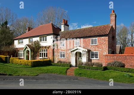 Häuser im Dorf Kirkburn, East Yorkshire, England Großbritannien Stockfoto