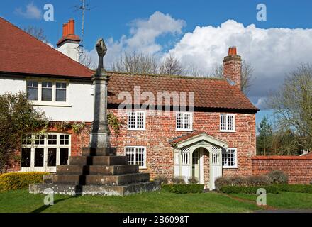 Häuser im Dorf Kirkburn, East Yorkshire, England Großbritannien Stockfoto