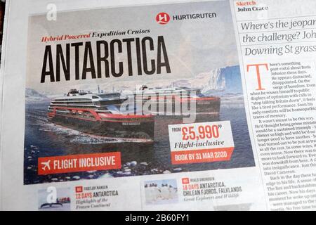 Weihnachtswerbung für Kreuzfahrtschiffe in der Guardian Zeitung "Hybrid Powered Expedition Cruise" im Februar 2020 London UK Stockfoto