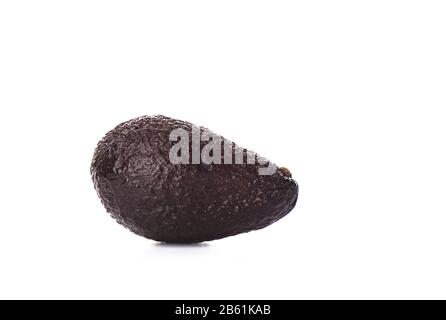 Haas Avocado-Frucht isoliert über den weißen Hintergrund. Eine Ernährung tropischer Früchte, die eine große Anzahl von Spurenelementen und Makrozellen enthält. Kopieren Stockfoto