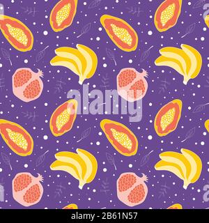 Nahtloses Muster mit exotischen Früchten auf violettem Hintergrund. Biologischer Lebensmittelaufdruck. Banane, Granatapfel und Papaya mit Blättern. Vektorgrafiken. Stock Vektor