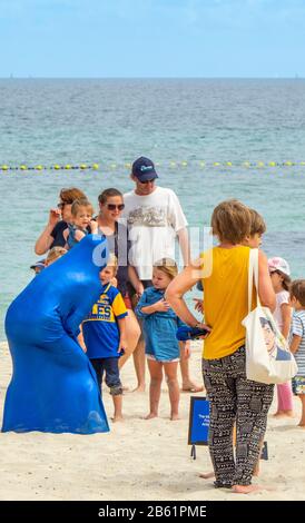 Living Sculpture von KOA Art Collective 1 bei Sculpture by the Sea Exhibition Cottesloe Beach Perth WA Australia Stockfoto