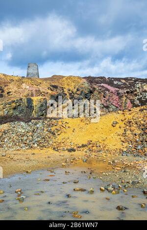 Die karge Landschaft des Parys Mountain hat die Open Copper Mine, Anglesey, nicht genutzt Stockfoto