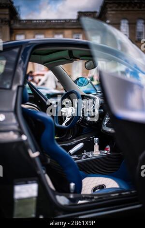 Pagani Zonda Tricolore Coupé Interieur, aufgenommen im Salon Prive im Blenheim Palace Sept. 2019 Stockfoto