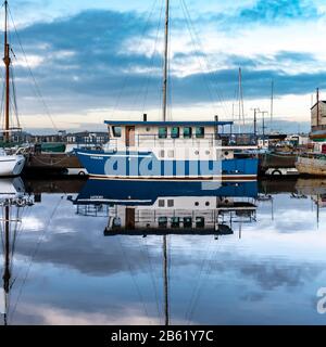 Skudehavnen Marina am Limfjord in Aalborg, Dänemark. Stockfoto