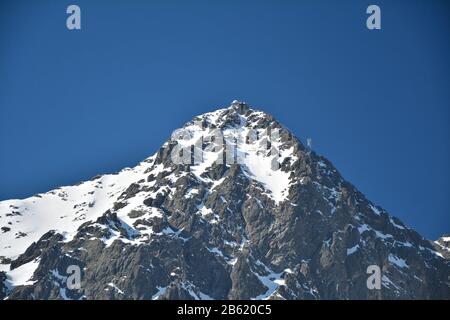 Lomnicky-Gipfel in den Tatra-Bergen. Winterlandschaft Stockfoto