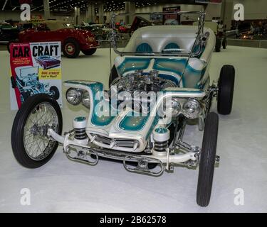 Detroit, MI/USA - 28. Februar 2020: ED 'Big Daddy' Roths Outlaw, ein maßgeschneidertes Ford Modell A aus dem Jahr 1929, das im Detroit Autorama zu sehen ist. Stockfoto