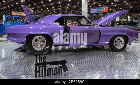 Detroit, MI/USA - 28. Februar 2020: Eine Chevrolet Camaro SS-Interpretation von 1969, die im Detroit Autorama zu sehen ist. Stockfoto