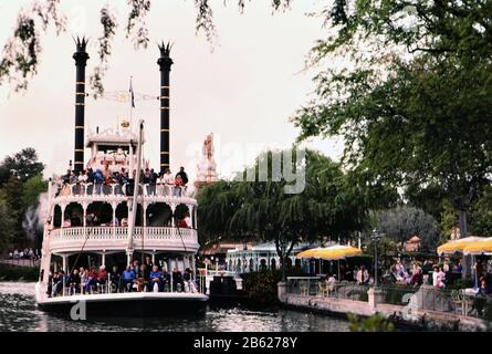 Mark Twain Riverboat in Disneyland Ca. 1986 Stockfoto