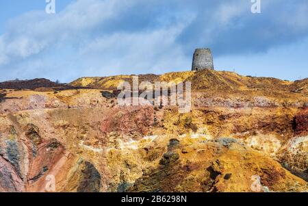 Die karge Landschaft des Parys Mountain hat die Open Copper Mine, Anglesey, nicht genutzt Stockfoto