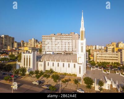 Luftaufnahme der Kathedrale von Maputo auf Dem Unabhängigkeitsplatz, der Hauptstadt Mosambiks Stockfoto