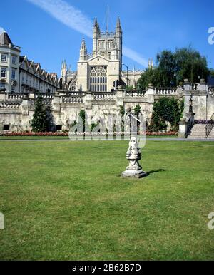 Bath Abbey aus den Parade Gardens, Bath, Somerset. Stockfoto