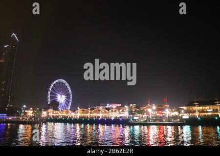 Am Chao Phraya River in Bangkok, Stadtbild am Abend. Das Leben in asien Stockfoto