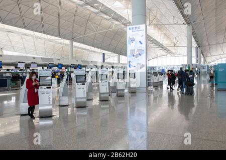 Hongkong, China: 06. März 2020. Der internationale Flughafen Hongkong, der leer ist, als Cover 19 seinen Tribut an die Reisebranche Jayne Russell/Alamy Stock Image ergreift Stockfoto