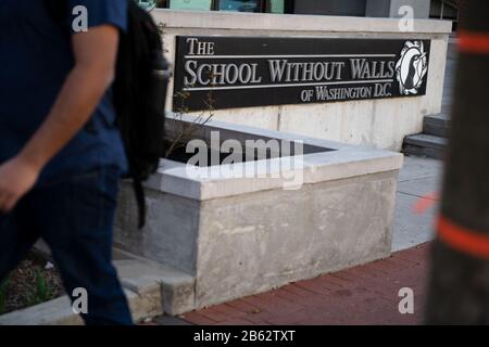 Washington, USA. Januar 2020. Eine allgemeine Ansicht der Schule Ohne Wände, die am Montag wegen Reinigungsarbeiten geschlossen wurde, nachdem ein Mitarbeiter mit jemandem in Kontakt kam, der positiv auf das COVID-19 Coronavirus getestet wurde, wie am 9. März 2020 in Washington, DC (Graeme Sloan/Sipa USA) Credit: SIPA USA/Alamy Live News zu sehen war Stockfoto