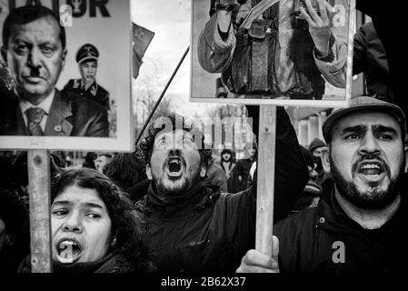 Brüssel, Belgien. März 2020. Kurden halten den Protest in Brüssel, Belgien am 01.09.2020 der türkische Präsident Recep Tayyip Erdogan besucht die Europäische Union, um die Flüchtlingskrise an der griechischen Grenze der Türkei durch Wiktor Dabkowski zu diskutieren. Nutzung der weltweiten Credit: Dpa/Alamy Live News Stockfoto