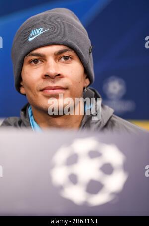 Leipzig, Deutschland. März 2020. Fußball: Champions League, Runde 16, RB Leipzig - Tottenham Hotspur: Pressekonferenz in der Red Bull Arena. Auf der Pressekonferenz spricht Spieler Dele Alli aus Tottenham Hotspur. Kredit: Jan Woitas / dpa-Zentralbild / dpa / Alamy Live News Stockfoto