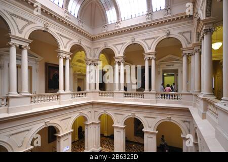 Osgoode Hall - Innenraum mit der Buntglasdecke Stockfoto