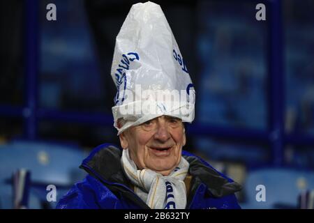 Leicester, Großbritannien. März 2020. Fans von Leicester City während des Premier-League-Spiels zwischen Leicester City und Aston Villa im King Power Stadium, Leicester am Montag, den 9. März 2020. (Kredit: Leila Coker / MI News) Foto darf nur für redaktionelle Zwecke in Zeitungen und/oder Zeitschriften verwendet werden, Lizenz für kommerzielle Nutzung erforderlich Kredit: MI News & Sport /Alamy Live News Stockfoto