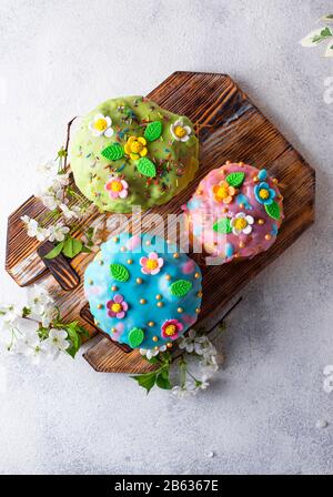 Schöne traditionelle Ostern Kuchen mit nachfüllen Stockfoto