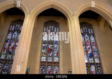 Detail der Glasmalerei in der Kirche Stockfoto