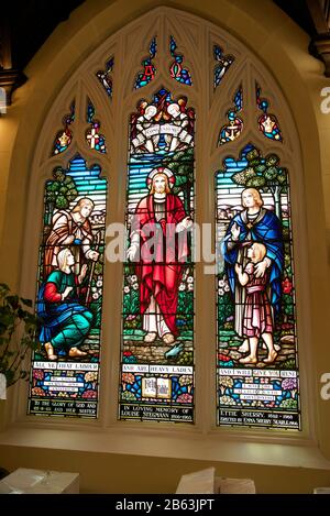 Detail der Glasmalerei in der Kirche Stockfoto