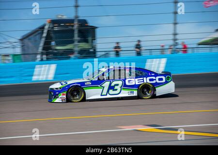 Avondale, Arizona, USA. März 2020. TY Dillon (13) geht auf die Strecke, um für den FanShield 500 auf dem Phoenix Raceway in Avondale, Arizona zu trainieren. (Bild: © Logan Arce/ASP) Stockfoto