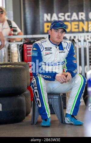 Avondale, Arizona, USA. März 2020. TY Dillon (13) geht auf die Strecke, um für den FanShield 500 auf dem Phoenix Raceway in Avondale, Arizona zu trainieren. (Bild: © Logan Arce/ASP) Stockfoto