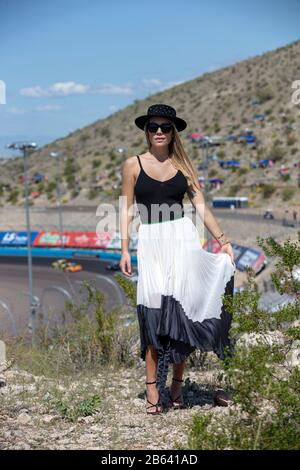 Avondale, Arizona, USA. März 2020. Ashley Busch fährt auf dem Phoenix Raceway in Avondale, Arizona, zum FanShield 500. (Bild: © Logan Arce/ASP) Stockfoto