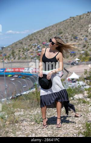 Avondale, Arizona, USA. März 2020. Ashley Busch fährt auf dem Phoenix Raceway in Avondale, Arizona, zum FanShield 500. (Bild: © Logan Arce/ASP) Stockfoto