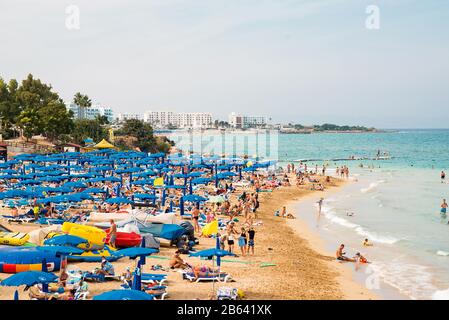 Protaras. Zypern - 5. Oktober 2018: Fig Tree Bay Beach in Protaras. Zypern. Stockfoto