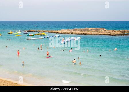 Protaras. Zypern - 5. Oktober 2018: Fig Tree Bay Beach in Protaras. Zypern. Stockfoto