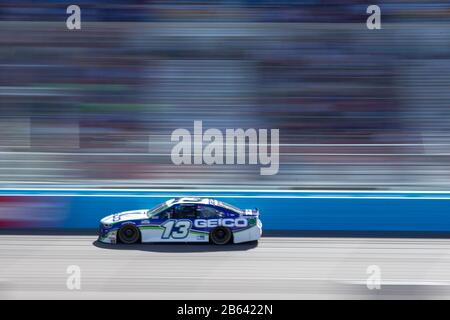 Avondale, Arizona, USA. März 2020. TY Dillon (13) kämpft um Position für den FanShield 500 auf Phoenix Raceway in Avondale, Arizona. (Bild: © Logan Arce/ASP) Stockfoto