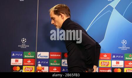 Dortmund, Deutschland. Februar 2020. Firo: 18.02.2020 Fußball, 2019/2020 Champions League: Runde des 16. Erstliga-BVB Borussia Dortmund. - Paris St. Germain Gestik, Thomas Tuchel Enttsuscht, Abfahrt, Portrait-Pressekonferenz - Nutzung Worldwide Credit: Dpa / Alamy Live News Stockfoto