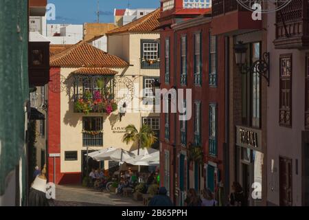 Einkaufsstraße (Alvarez de Abreu) in Santa Cruz, La Palma, Kanarische Inseln Stockfoto