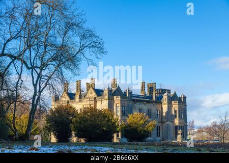 Falkland House School direkt vor dem Dorf Falkland, Fife, Schottland Stockfoto