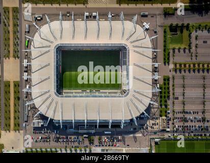 Mönchengladbach, Deutschland. Aug. 2014. Fußball, Firo: 13.08.2014 1.BL, 1.Bundesliga, Saison 2014 / 2015, Stadion Borussia Park Übersicht Vogelperspektive Fußballstadion Mönchengladbach, BVB Mönchengladbach, Mönchengladbach, Mönchengladbach, Mönchengladbach, Niederrhein, Nordrhein-Westfalen, Deutschland, Europa, Luftbild, Vogelperspektive, Luftbild, Fotografie, Luftbild, Luftbild, Vogelperspektive, Vogelperspektive, Vogelperspektive Dpa / Alamy Live News Stockfoto