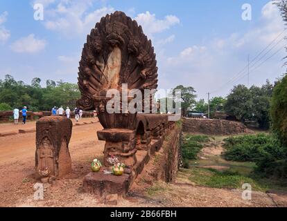 Kambodscha, Spean Praptos, auch Kampong Kdei Bridge auf der Straße nach Angkor aus Phnom Chisor in Kambodscha genannt, war früher die längste korbierte Steinbogenbrücke der Welt, mit mehr als zwanzig schmalen Bögen, die 87m (285 ft) umspannen. Die Brücke wurde im 12. Jahrhundert während der Regierungszeit von König Jayavarman VII. Erbaut Stockfoto