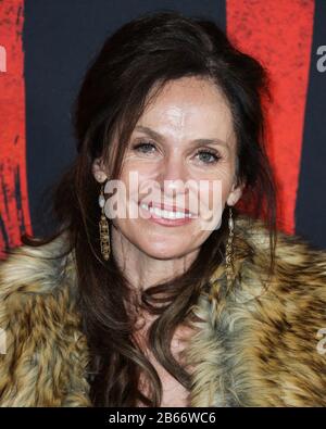 Hollywood, Vereinigte Staaten. März 2020. Hollywood, LOS ANGELES, KALIFORNIEN, USA - 9. MÄRZ: Schauspielerin Amy Brenneman kommt zur Weltpremiere Von Disneys "Mulan", die am 9. März 2020 im El Capitan Theatre und Dolby Theatre in Hollywood, Los Angeles, Kalifornien, USA stattfand. (Foto von Xavier Collin/Image Press Agency) Stockfoto