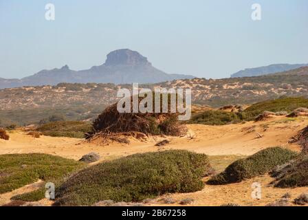 Blick auf den Monte Arcuentu von Scivu Stockfoto