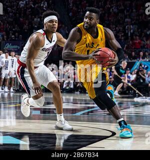 März 2020 Las Vegas, NV, U.S.A. San Francisco Dons Guard Charles Minlend (14) fährt zum Hoop während des Halbfinalspiels der NCAA West Coast Conference Men's Basketball Tournament zwischen Gonzaga Bulldogs und den San Francisco Dons 77-81 verloren in der Orleans Arena Las Vegas, NV. Thurman James/CSM Stockfoto