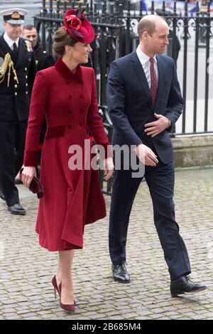 London, Großbritannien. März 2020. Großbritanniens Prinz William, Herzog von Cambridge, und seine Frau Catherine, Duchess of Cambridge, kommen in der Westminster Abbey an, um am Commonwealth Day in London, Großbritannien, am 9. März 2020 am jährlichen Commonwealth Service in der Westminster Abbey teilzunehmen. Credit: Ray Tang/Xinhua/Alamy Live News Stockfoto