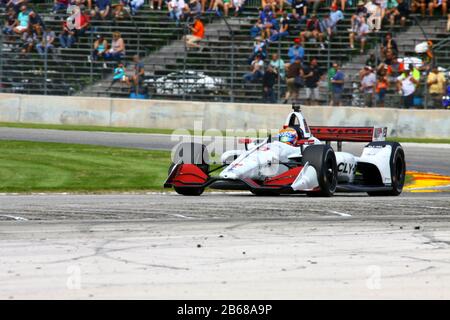 Elkhart Lake, Wisconsin - 23. Juni 2019: 19 Santino Ferrucci, USA, Dale Coyne, REV Group Grand Prix at Road America, auf Kurs während der Veranstaltung. Stockfoto