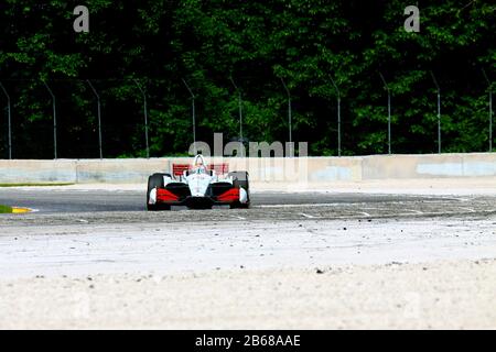 Elkhart Lake, Wisconsin - 23. Juni 2019: 19 Santino Ferrucci, USA, Dale Coyne, REV Group Grand Prix at Road America, auf Kurs während der Veranstaltung. Stockfoto