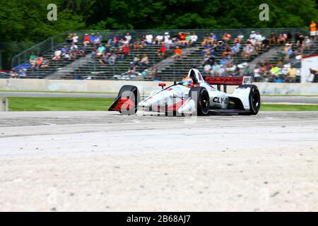 Elkhart Lake, Wisconsin - 23. Juni 2019: 19 Santino Ferrucci, USA, Dale Coyne, REV Group Grand Prix at Road America, auf Kurs während der Veranstaltung. Stockfoto